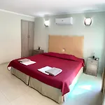 Livia's Appartments Apartamento Pafos