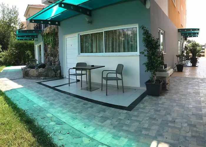 アパート Livia's Appartments *