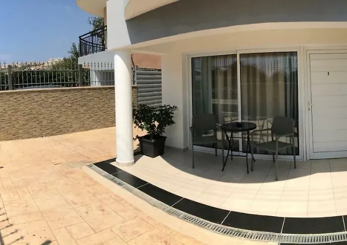 Livia's Appartments Πάφος