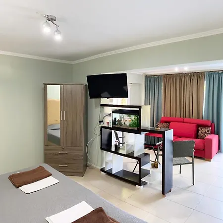 شقة Livia's Appartments *