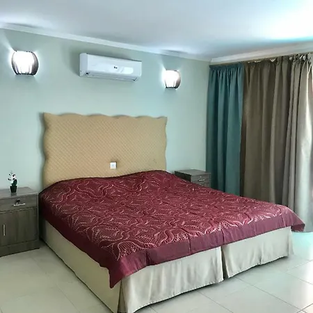 شقة Livia's Appartments *